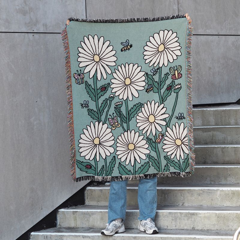 DAISY FLOWERS wall tapestry